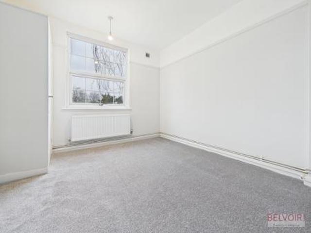 3 bedroom Flat To Let