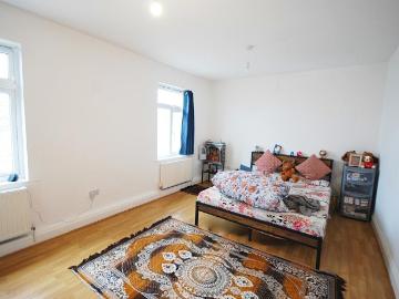 3 Bedroom FLAT To Let