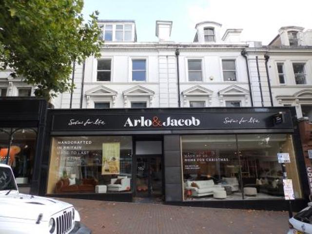 3 bedroom Flat To Let