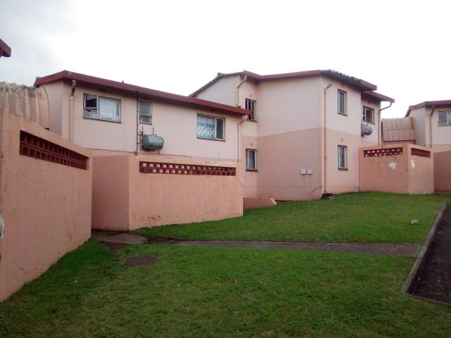 3 Bedroom Flat To Let in Brackenham