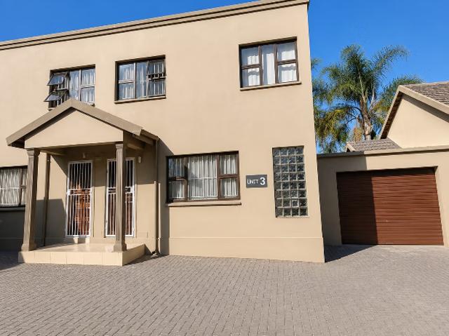 3 Bedroom Flat To Let in Erasmia