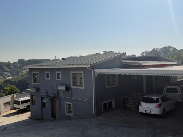 3 Bedroom Flat To Let in Kenville