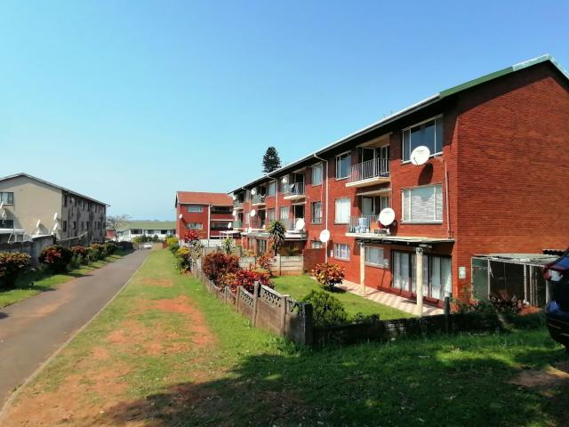 3 Bedroom Flat To Let in Montclair