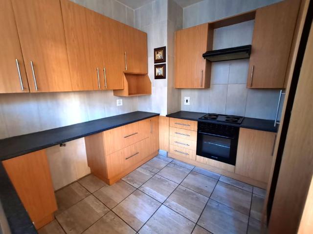 3 Bedroom Flat To Let in Three Rivers