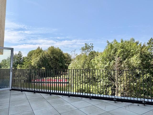 3 bedroom flat to rent on Windsor Bridge Road, Bath