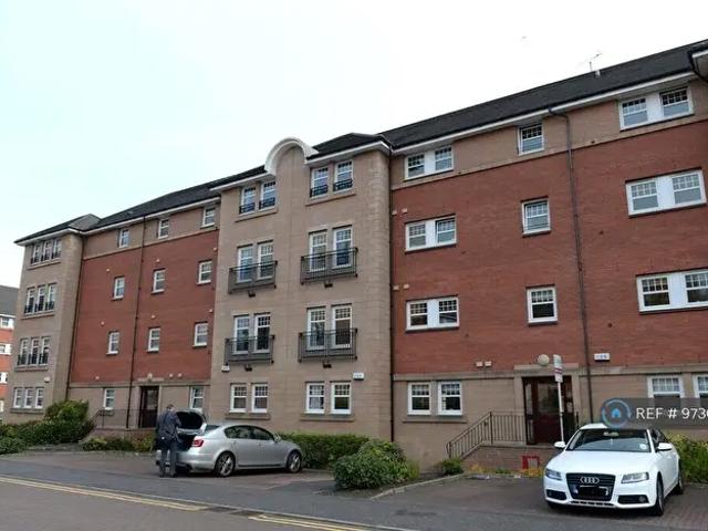 3 Bedroom Flat To Rent In Newlands, Glasgow, G43
