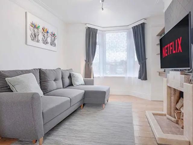 3 Bedroom Flat To Rent In Abington, NN1
