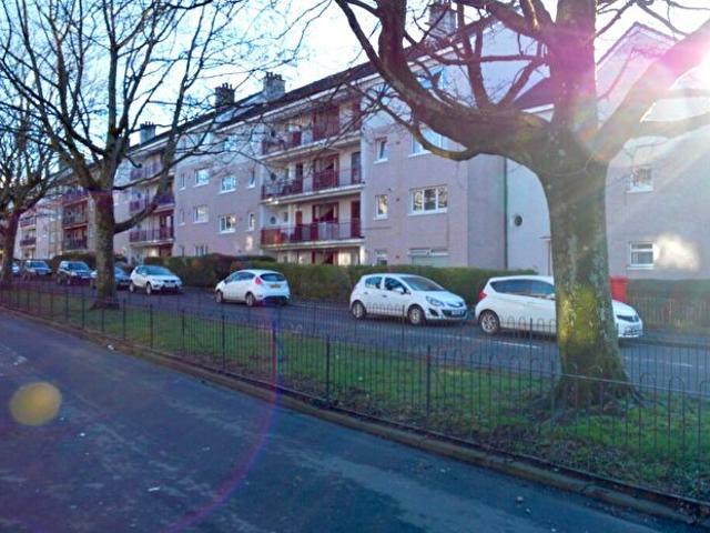 3 Bedroom Flat To Rent In Banchory Avenue, Eastwood, Glasgow, G43