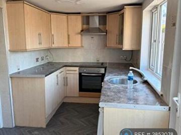 3 Bedroom Flat To Rent In Benbow Road, Clydebank, G81