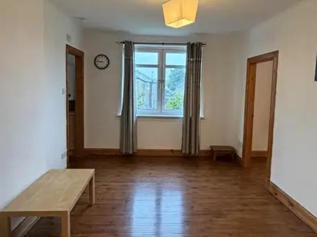 3 Bedroom Flat To Rent In Carmunnock Road, Glasgow, Glasgow City, G44