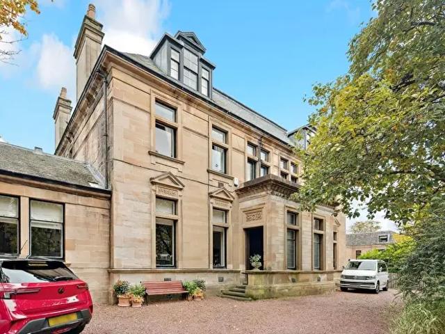 3 Bedroom Flat To Rent In Cleveden Drive, Glasgow, G12