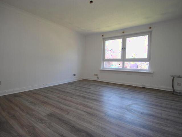 3 Bedroom Flat To Rent In Clunie Place, Coatbridge, ML5