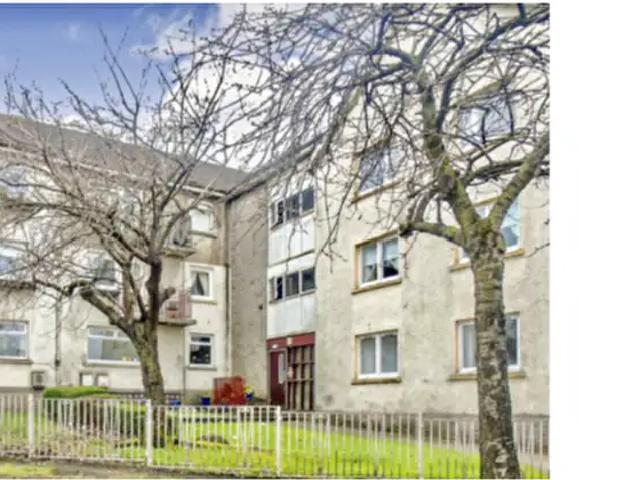 3 Bedroom Flat To Rent In Deedes Street, Airdrie, ML6
