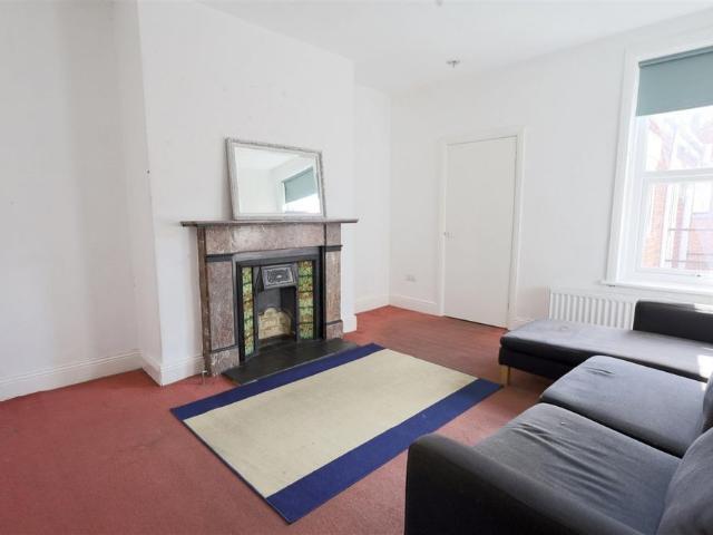 3 bedroom Flat to rent in Delaval Terrace, Gosforth Newcastle upon tyne NE3