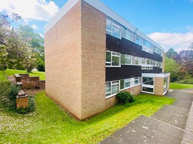 3 Bedroom Flat To Rent In Eaton Court, Sutton Coldfield, West Midlands, B74