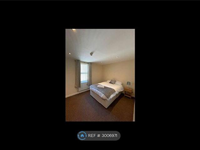 3 Bedroom Flat To Rent In Eaton Crescent, Swansea, SA1