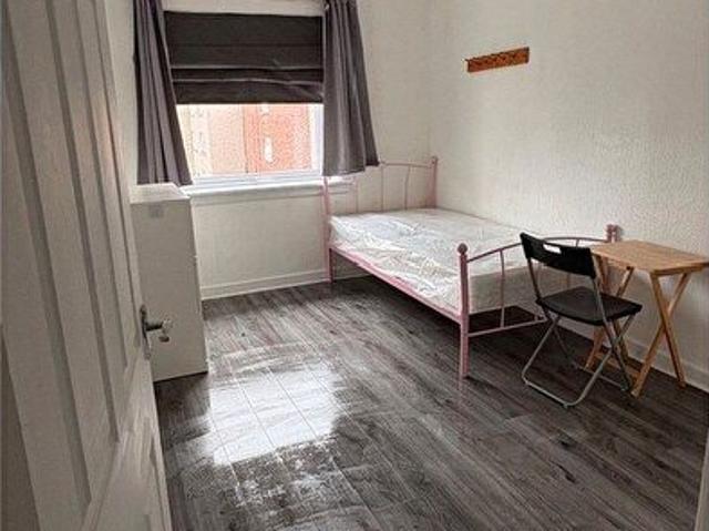 3 Bedroom Flat To Rent In Fulbar St, Renfrew, PA4