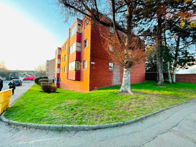 3 Bedroom Flat To Rent In Fifth Avenue, Jordanhill, Glasgow, G12