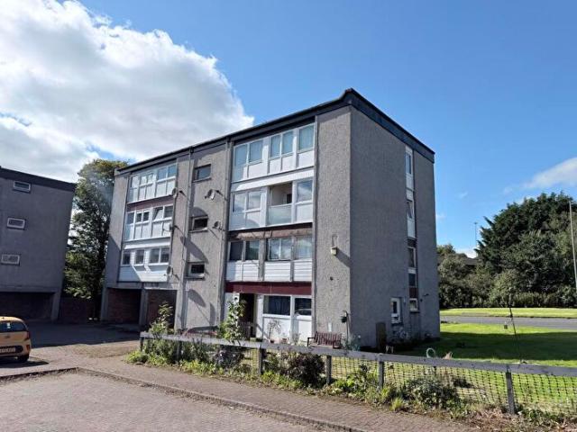 3 Bedroom Flat To Rent In Glenacre Road, Carbrain, Cumbernauld, North Lanarkshire, G67