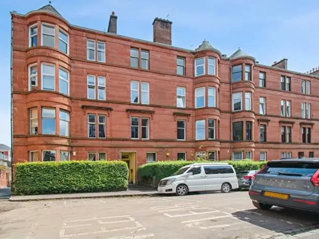 3 Bedroom Flat To Rent In Jedburgh Gardens, North Kelvinside, Glasgow, G20