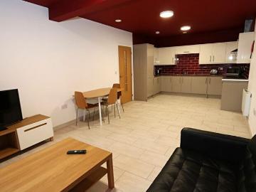 3 Bedroom Flat To Rent In Kings Court, King William Street, Coventry, West Midlands, CV1