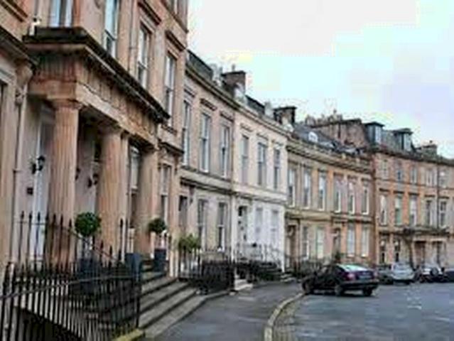 3 Bedroom Flat To Rent In Lynedoch Crescent, Glasgow, G3