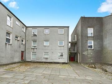 3 Bedroom Flat To Rent In Laburnum Road, G67
