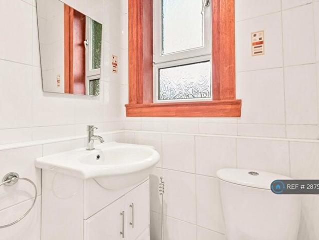 3 Bedroom Flat To Rent In Larchfield Avenues, Glasgow, G14