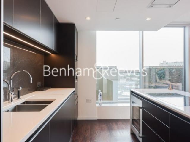 3 Bedroom flat to rent in Lillie Square, Earls Court, SW6