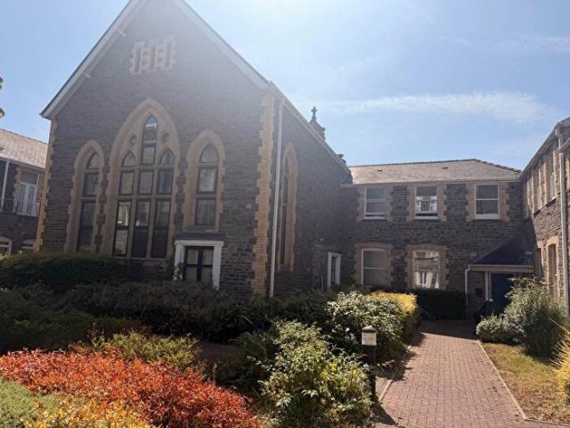 3 Bedroom Flat To Rent In Llys Ardwyn, Aberystwyth, Ceredigion, SY23
