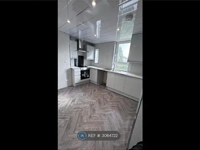 3 Bedroom Flat To Rent In Loch Road, Chapelhall, Airdrie, ML6