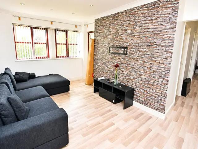 3 Bedroom Flat To Rent In Palmers Grove, Birmingham, B36