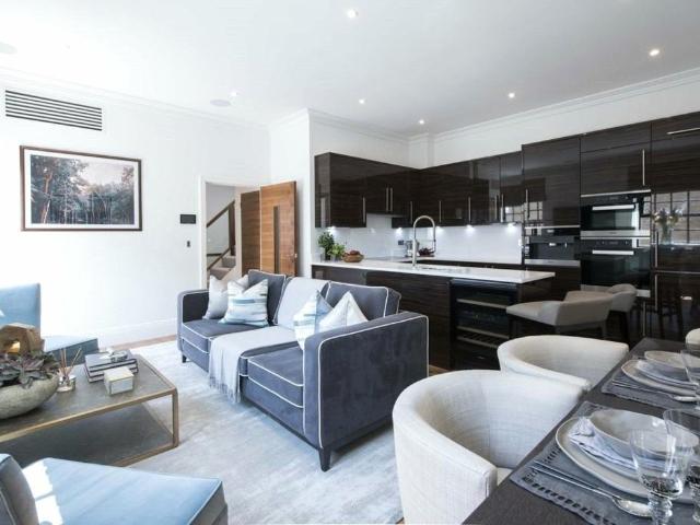 3 bedroom Flat to rent in Palace Wharf, Rainville Road, London, Hammersmith, W6