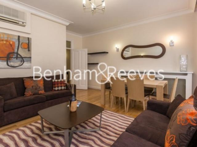 3 Bedroom flat to rent in Prince of Wales Terrace, Kensington, W8