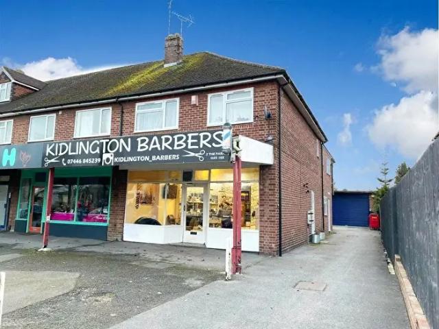 3 Bedroom Flat To Rent In The Parade, Kidlington, OX5