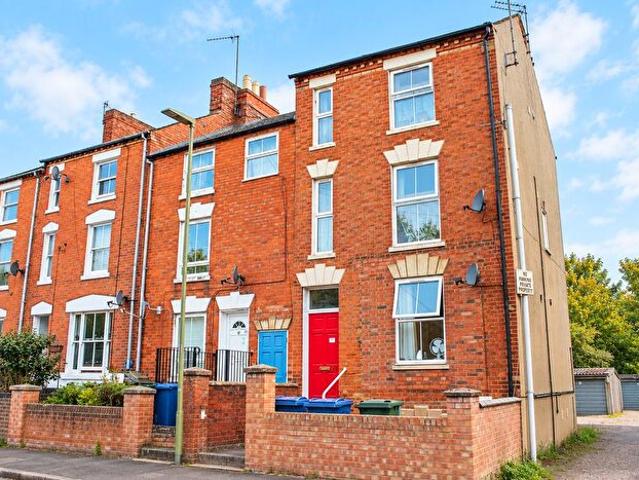 3 Bedroom Flat To Rent In West Street, Banbury, OX16
