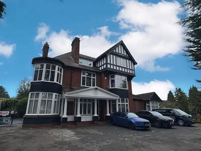 3 Bedroom Flat To Rent In Yardley Wood Road, Birmingham, B13