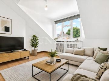 3 bedroom Flat To Rent Total Size: 711 SQ FT