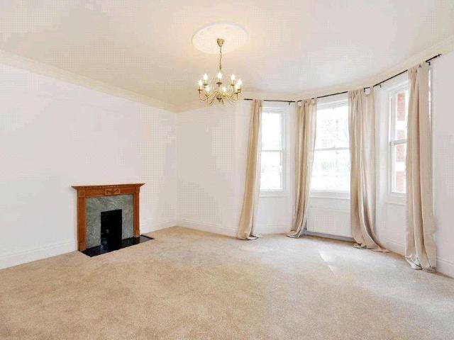 3 bedroom flat to rent