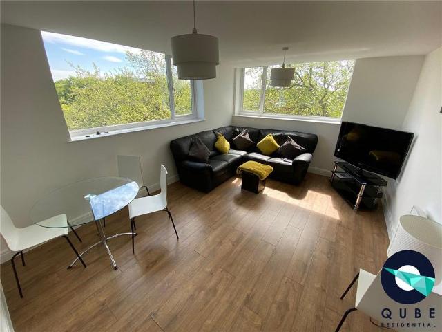 3 bedroom flat to rent