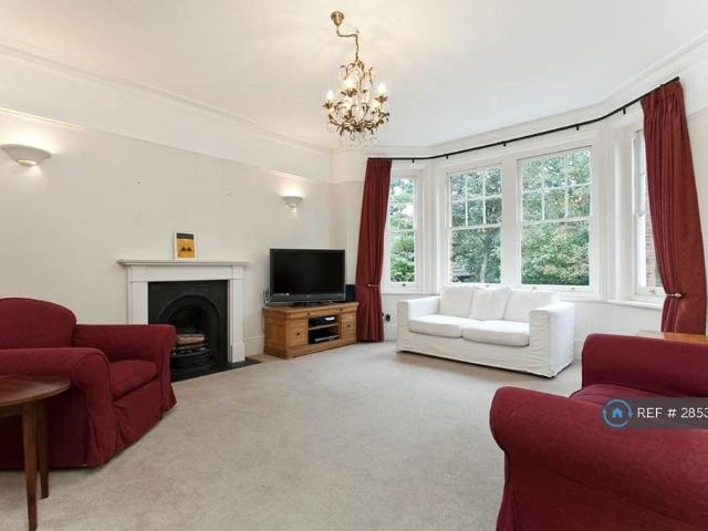 3 bedroom flat to rent