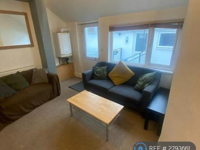 3 bedroom flat to rent