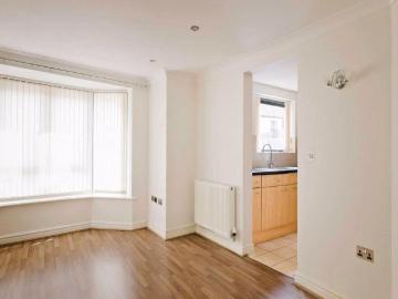 3 bedroom flat to rent