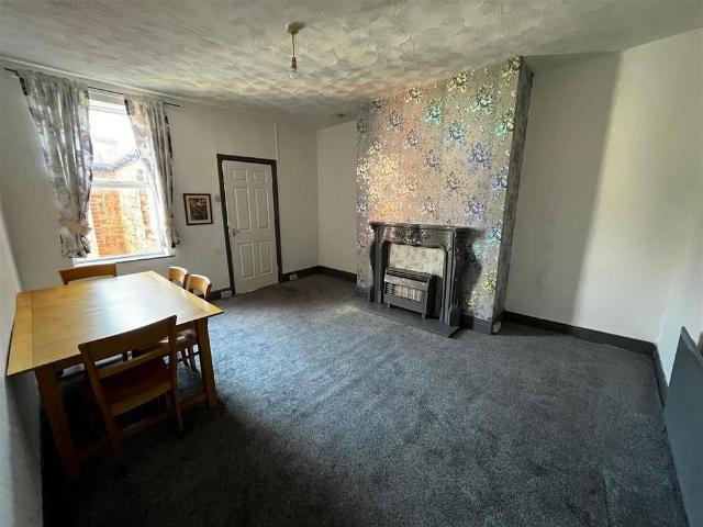 3 bedroom flat to rent