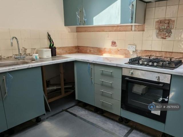 3 bedroom flat to rent