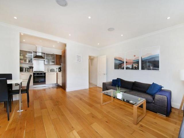 3 bedroom flat to rent