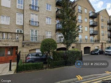 3 bedroom flat to rent