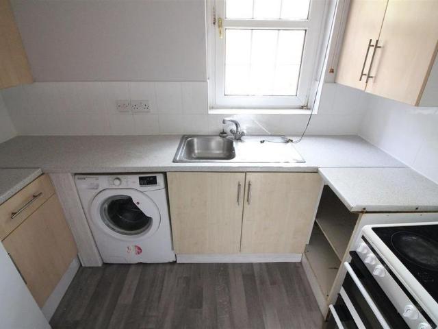3 bedroom flat to rent