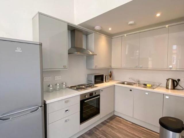 3 bedroom flat to rent