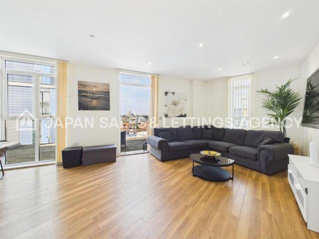 3 bedroom flat to rent